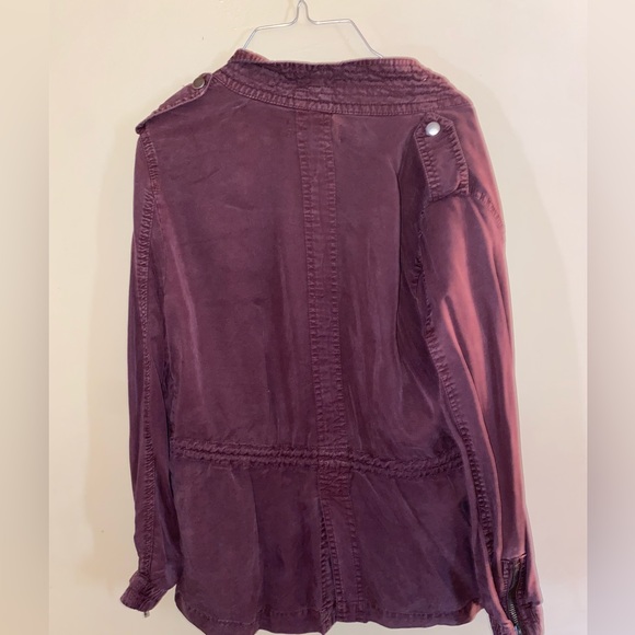 Altar’s State Jacket - Picture 2 of 3